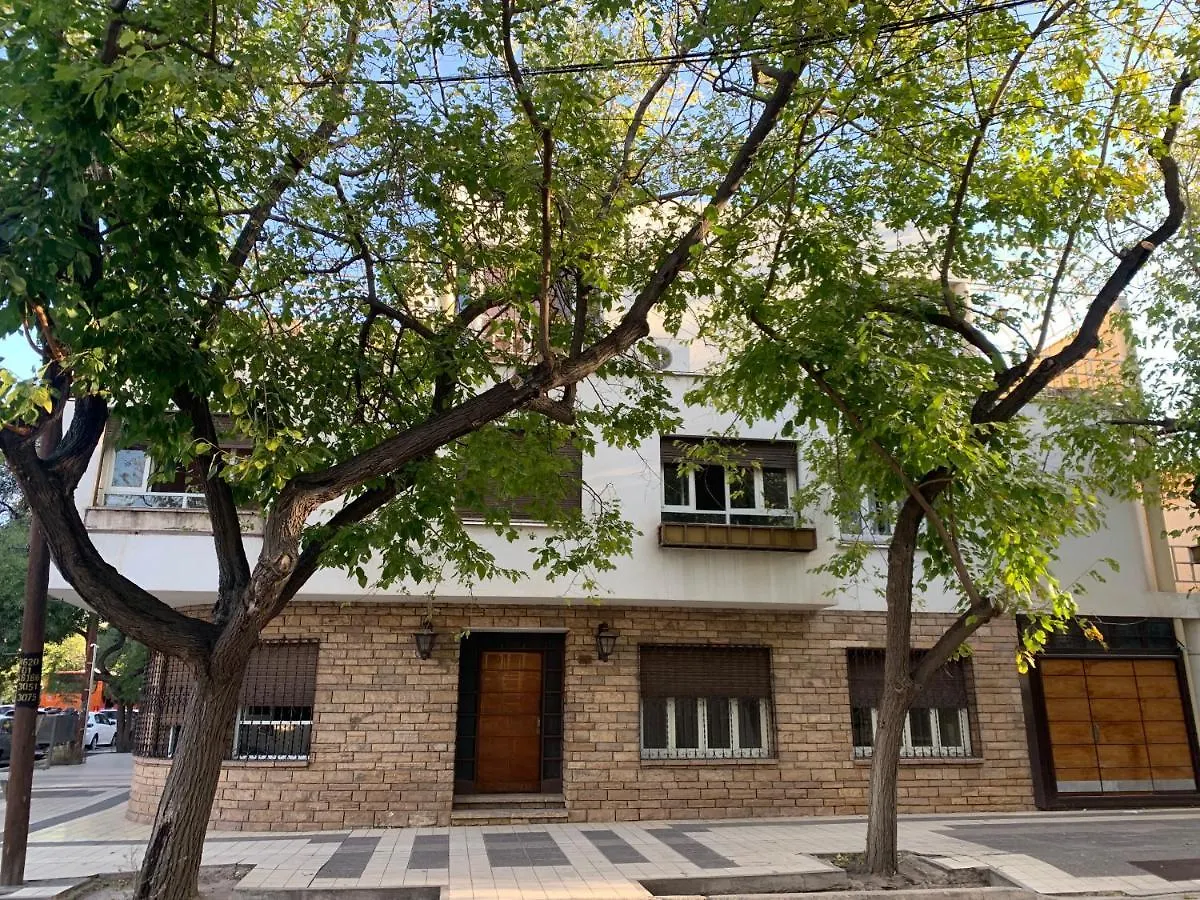 Hostel La Embajada Mendoza